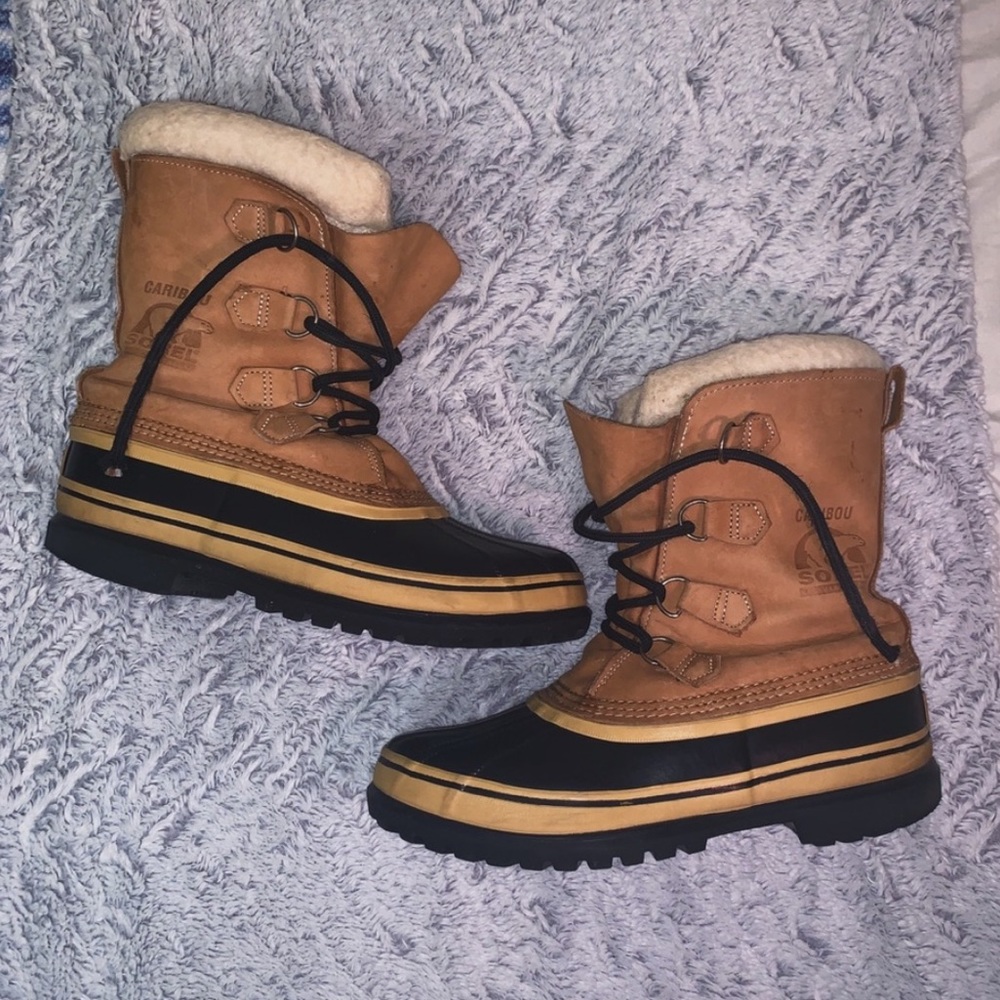 Sorel Caribou Winter Boot (Women’s 9.5/ Men’s 8)